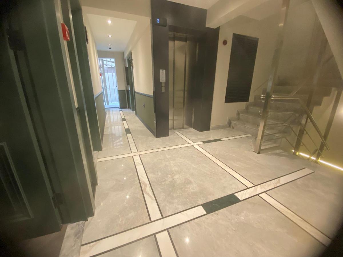 In The Middle Hotel 安塔利亚 外观 照片