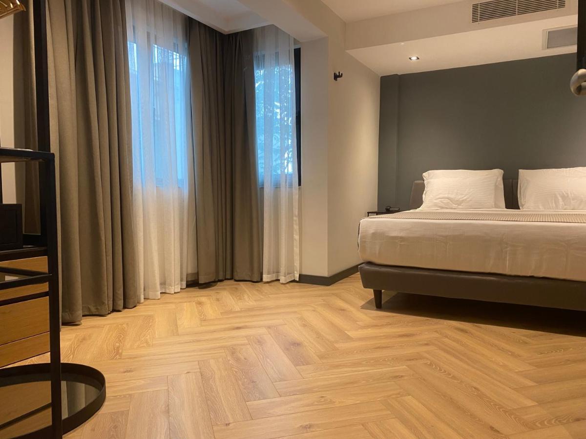 In The Middle Hotel 安塔利亚 外观 照片